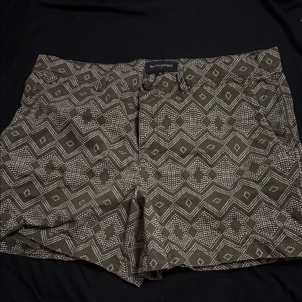 Banana Republic Women's Brown Geometric Shorts